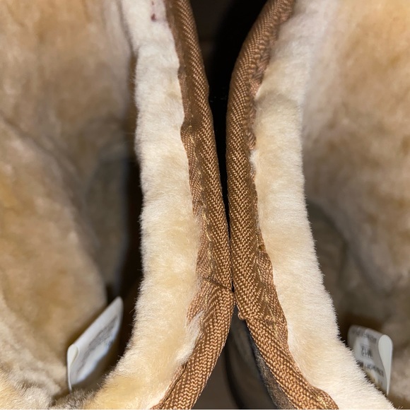 UGG Men’s Ultra Short Boots - Picture 4 of 6